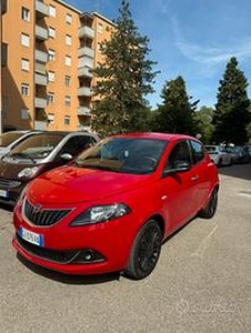 Lancia y hybrid