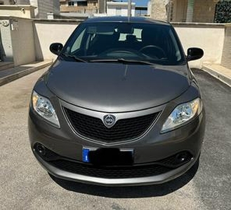 Lancia Ypsilon 1.2 69CV