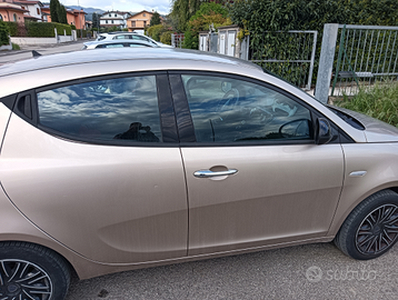 Lancia ypsilon gold come nuova