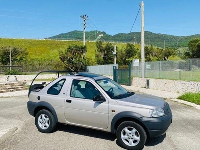 LAND ROVER FREELANDER SB2.0td4 GANCIO TRAINO-TETTO APRIBILE-CAMBIO AUTO!