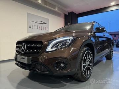 MERCEDES-BENZ GLA 200 d 4Matic NIGHT PACK R19 SU