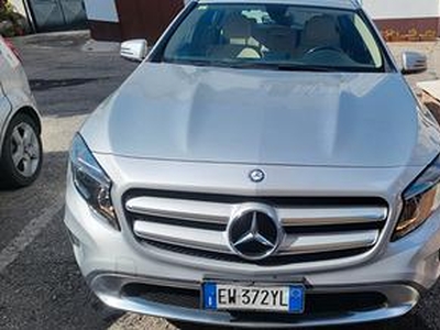 MERCEDES GLA 220di 4 matic automatico- 2014