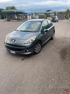 Peugeot 207 NEOPATENTATI