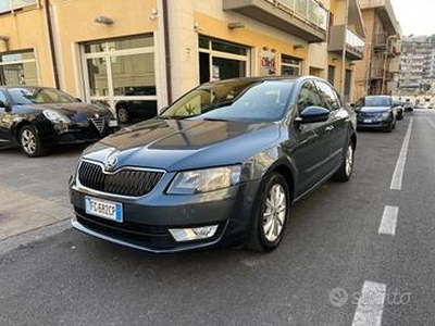 Skoda Octavia 1.6 TDI CR 110 CV Executive Plus