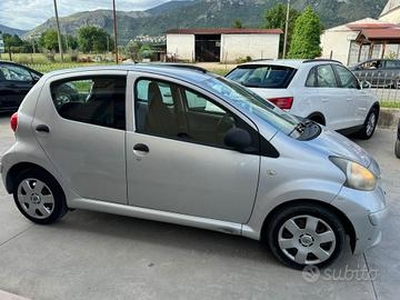 Toyota Aygo 1.0 12V 5 porte anno 2008 km 110 mila