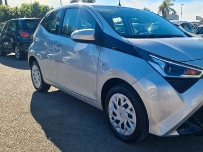 TOYOTA AYGO CONNECT 1.0 VVT-I 72CV 5P X-PLAY FULL