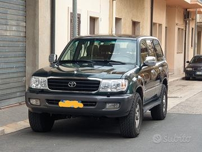 TOYOTA Land Cruiser 100 - 2000