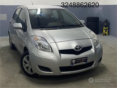 Toyota Yaris 1.0 5 porte