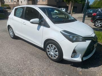 Toyota Yaris 1.0 5p Active benzina bianca