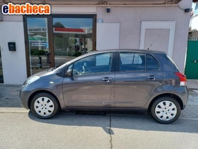 Toyota - yaris - 1.3 5p...