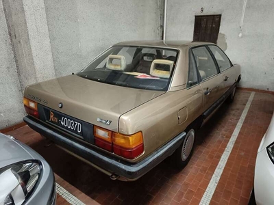 Usato 1982 Audi 100 1.8 Benzin 75 CV (1.000 €)