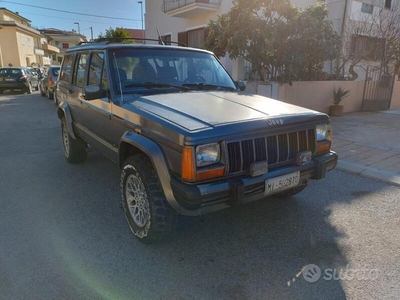 Usato 1991 Jeep Cherokee 4.0 Benzin 174 CV (4.500 €)