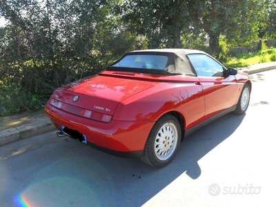Usato 1996 Alfa Romeo Spider 2.0 Benzin 150 CV (15.000 €)