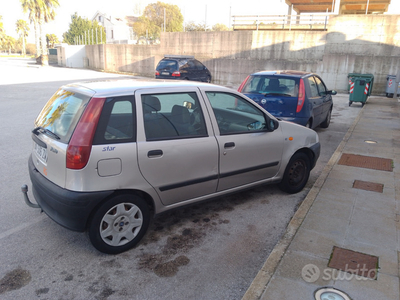 Usato 1998 Fiat Punto Benzin (1.250 €)