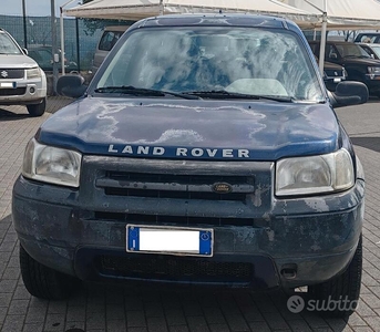 Usato 2001 Land Rover Freelander 2.0 Diesel 111 CV (2.390 €)