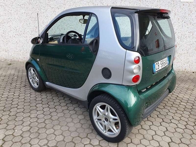 Usato 2002 Smart ForTwo Coupé 0.6 Benzin 54 CV (6.000 €)