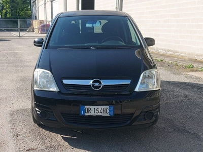 Usato 2008 Opel Meriva 1.4 Benzin 90 CV (2.800 €)