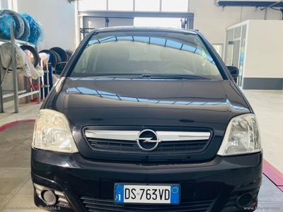 Usato 2008 Opel Meriva 1.4 Benzin 90 CV (4.990 €)