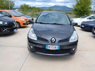 Usato 2008 Renault Clio 1.5 Diesel 105 CV (2.900 €)