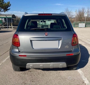 Usato 2009 Fiat Sedici 1.6 Benzin 120 CV (6.000 €)