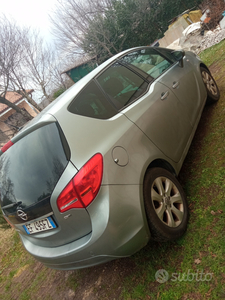 Usato 2010 Opel Meriva 1.7 Diesel 110 CV (3.900 €)