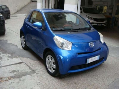 Usato 2011 Toyota iQ 1.0 Benzin 68 CV (10.100 €)