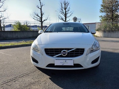 Usato 2012 Volvo V60 2.4 Diesel 215 CV (10.950 €)