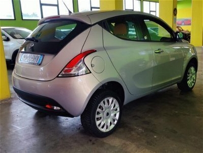 Usato 2013 Lancia Ypsilon 0.9 CNG_Hybrid 85 CV (3.900 €)