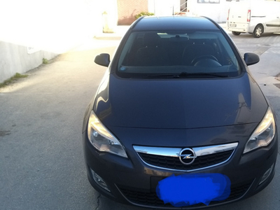 Usato 2013 Opel Astra 1.7 Diesel (5.500 €)