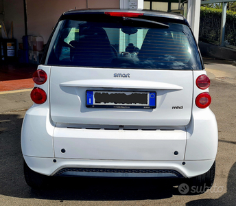 Usato 2014 Smart ForTwo Coupé 1.0 Benzin 71 CV (6.500 €)