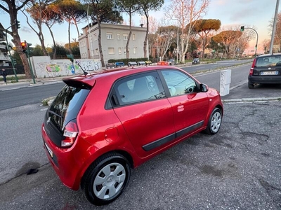 Usato 2015 Renault Twingo 1.0 Benzin 69 CV (6.750 €)