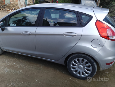 Usato 2016 Ford Fiesta 1.2 Benzin 75 CV (8.500 €)