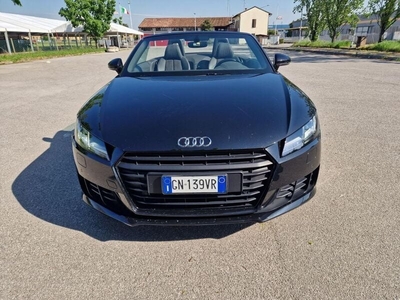 Usato 2017 Audi TT Roadster 1.8 Benzin 180 CV (28.500 €)