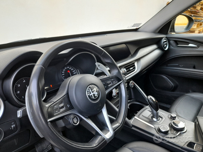 Usato 2018 Alfa Romeo Stelvio 2.1 Diesel 179 CV (23.600 €)