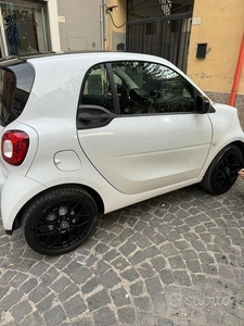 Usato 2019 Smart ForTwo Coupé 0.9 Benzin 90 CV (13.990 €)
