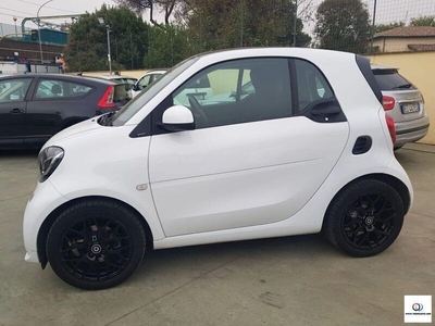 Usato 2019 Smart ForTwo Coupé 1.0 Benzin 71 CV (14.800 €)