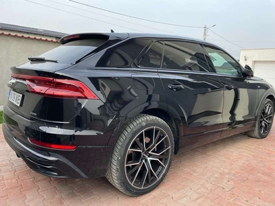 Usato 2020 Audi Q8 3.0 Diesel 286 CV (49.900 €)