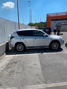 Vendo Toyota RAV4