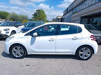 Venduto Peugeot 208 1.4 HDi 68 CV 5 p. - auto usate in vendita