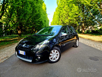 Venduto Renault Clio 1.2 benzina ADAT. - auto usate in vendita