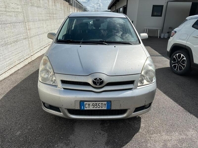 Venduto Toyota Corolla Verso 2.2 16V . - auto usate in vendita