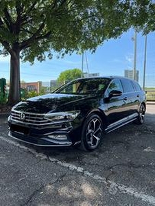 Volkswagen Passat R-Line Matrix