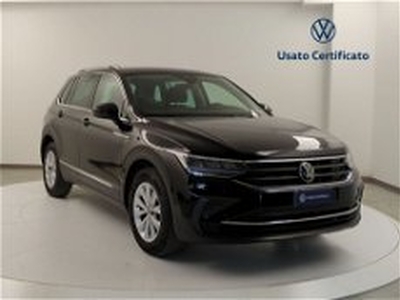 Volkswagen Tiguan 2.0 TDI 150 CV SCR DSG 4MOTION Life del 2021 usata a Pratola Serra