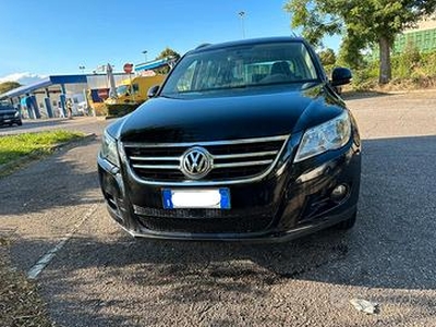 VOLKSWAGEN Tiguan 4x4 cambio automatico