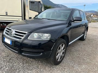 Volkswagen Touareg 3.0 V6 TDI DPF tiptronic