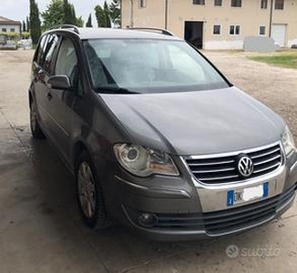 VOLKSWAGEN Touran - 2007