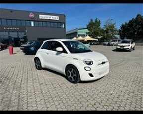 Fiat 500e Passion Berlina 42 kWh del 2021 usata a Massarosa