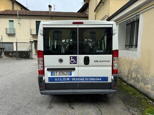 FIAT DUCATO 30 2.2 MJT Vetrato PEDANA PER CARROZZINE