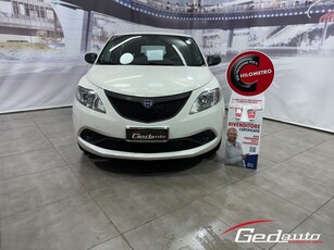 Lancia Ypsilon 1.0 FireFly