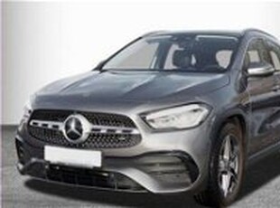 Mercedes-Benz GLA SUV 200 Automatic Premium del 2022 usata a Magenta